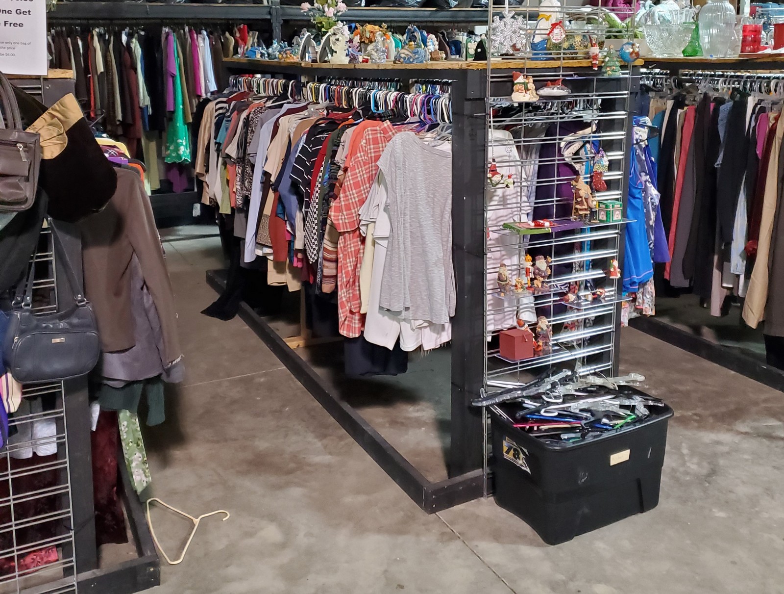 Women&apos;s Clothes